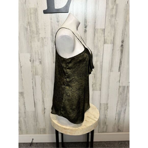 Lush green tank top size large - Picture 9 of 9